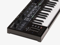 Arturia KeyStep Pro Chroma Arturia KeyStep Pro Chroma